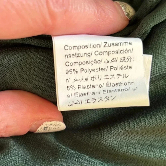 "Emerald Elegance: Scoop Neck Sequin Dress" - Picture 8 of 8